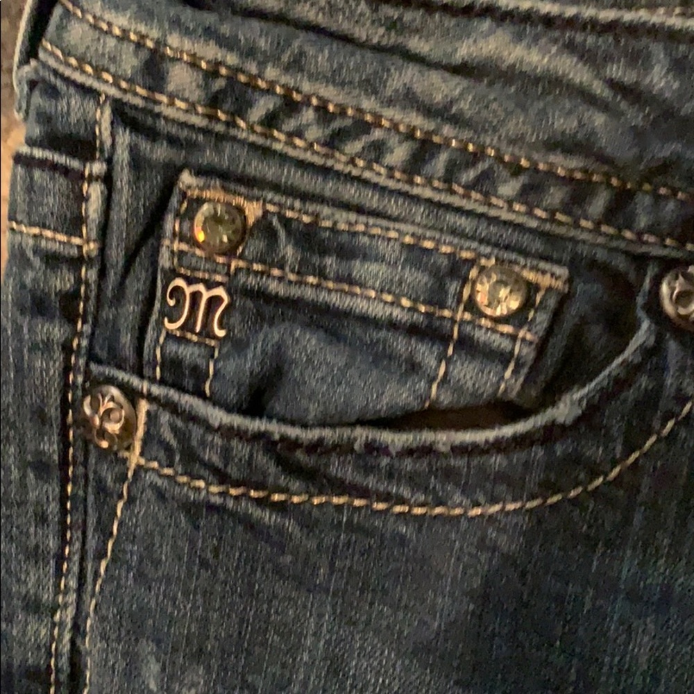 SOLD!! Miss Me Jeans - Picture 4 of 7